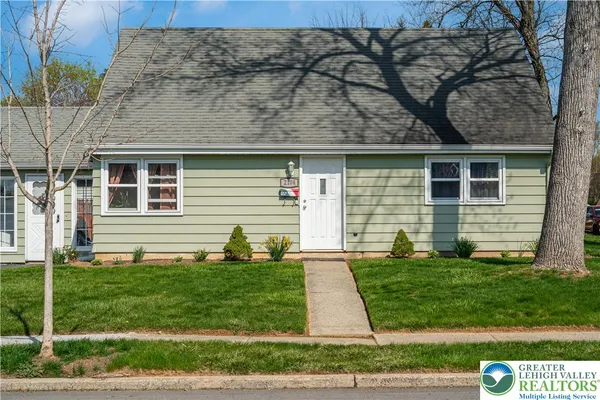 $327,900 | 2104 Fireside Drive, Bethlehem, PA 18018