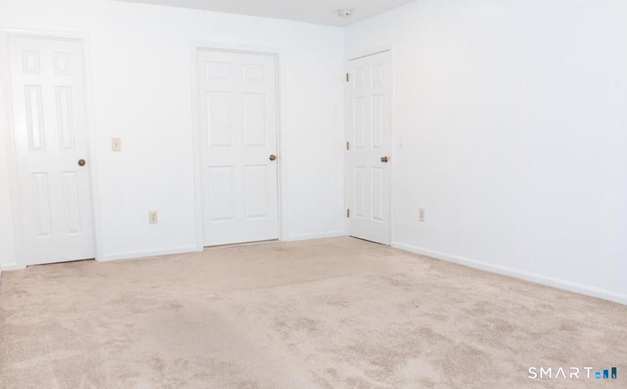 211 Windgate Circle, Unit B Monroe, CT 06468 - Photo 17 of 25