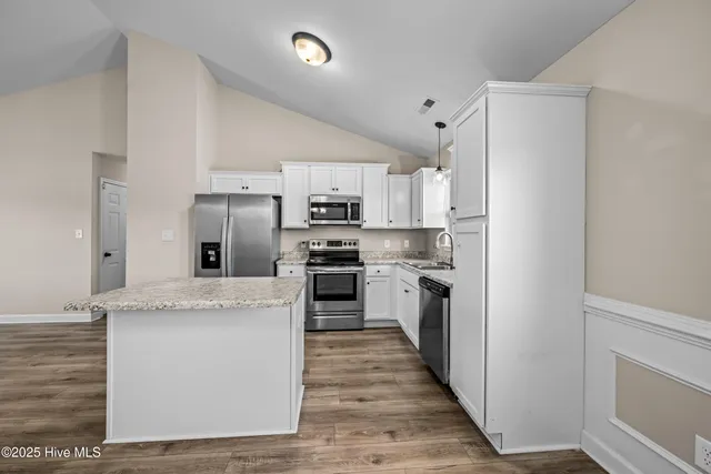 $1,725 | 111 Easton Drive, Richlands, NC 28574