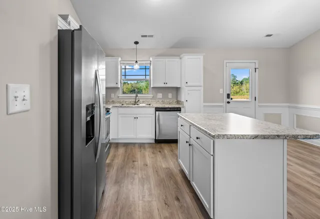 $1,725 | 111 Easton Drive, Richlands, NC 28574