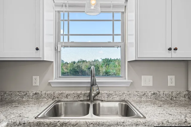 $1,725 | 111 Easton Drive, Richlands, NC 28574