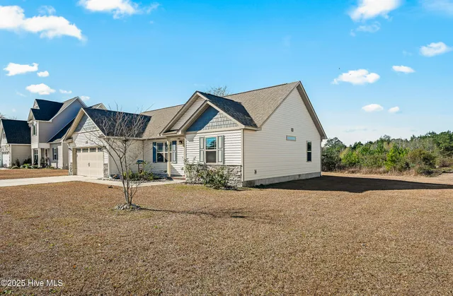 $1,725 | 111 Easton Drive, Richlands, NC 28574