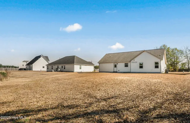 $1,725 | 111 Easton Drive, Richlands, NC 28574