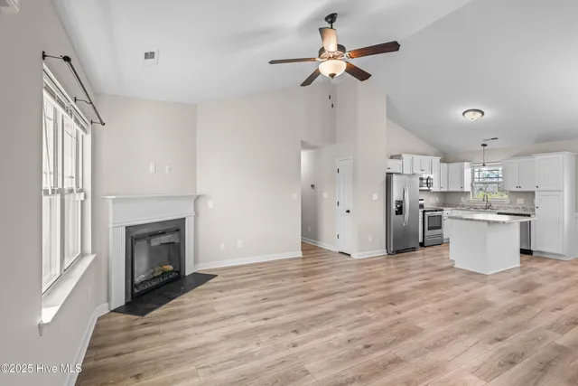 $1,725 | 111 Easton Drive, Richlands, NC 28574