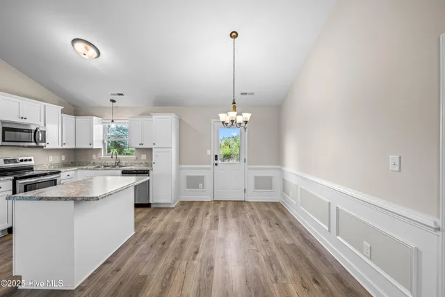 $1,725 | 111 Easton Drive, Richlands, NC 28574