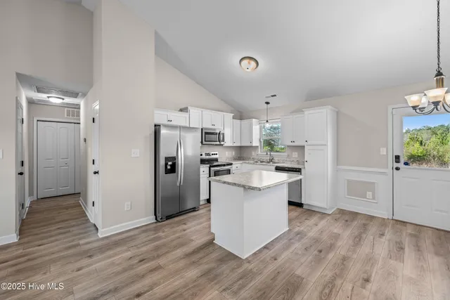 $1,725 | 111 Easton Drive, Richlands, NC 28574