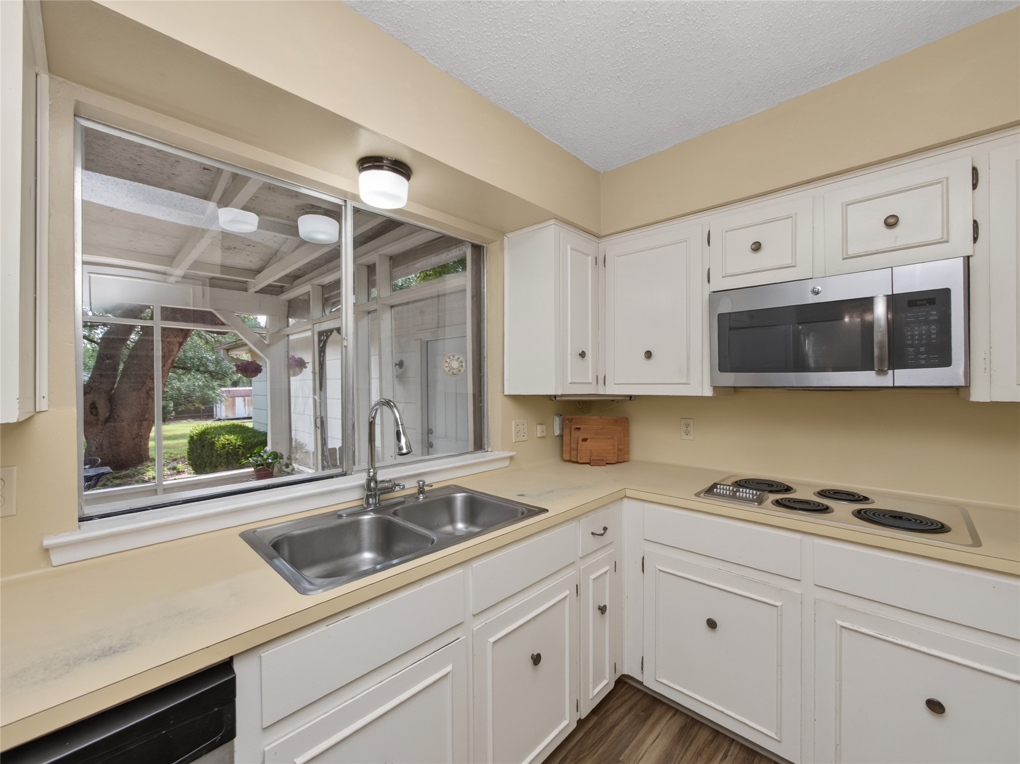 12901 Sherbourne Street Austin, TX 78729 - Photo 13 of 40
