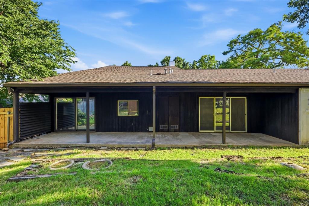 413 Rochelle Boulevard Irving, TX 75062 - Photo 35 of 38