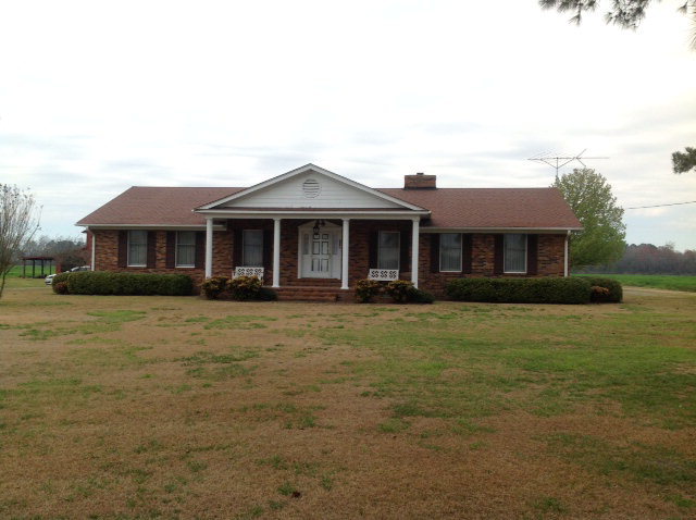 149 Johnson Byrd Road Warsaw, NC 28398 - Photo 1 of 9 Primary Photo