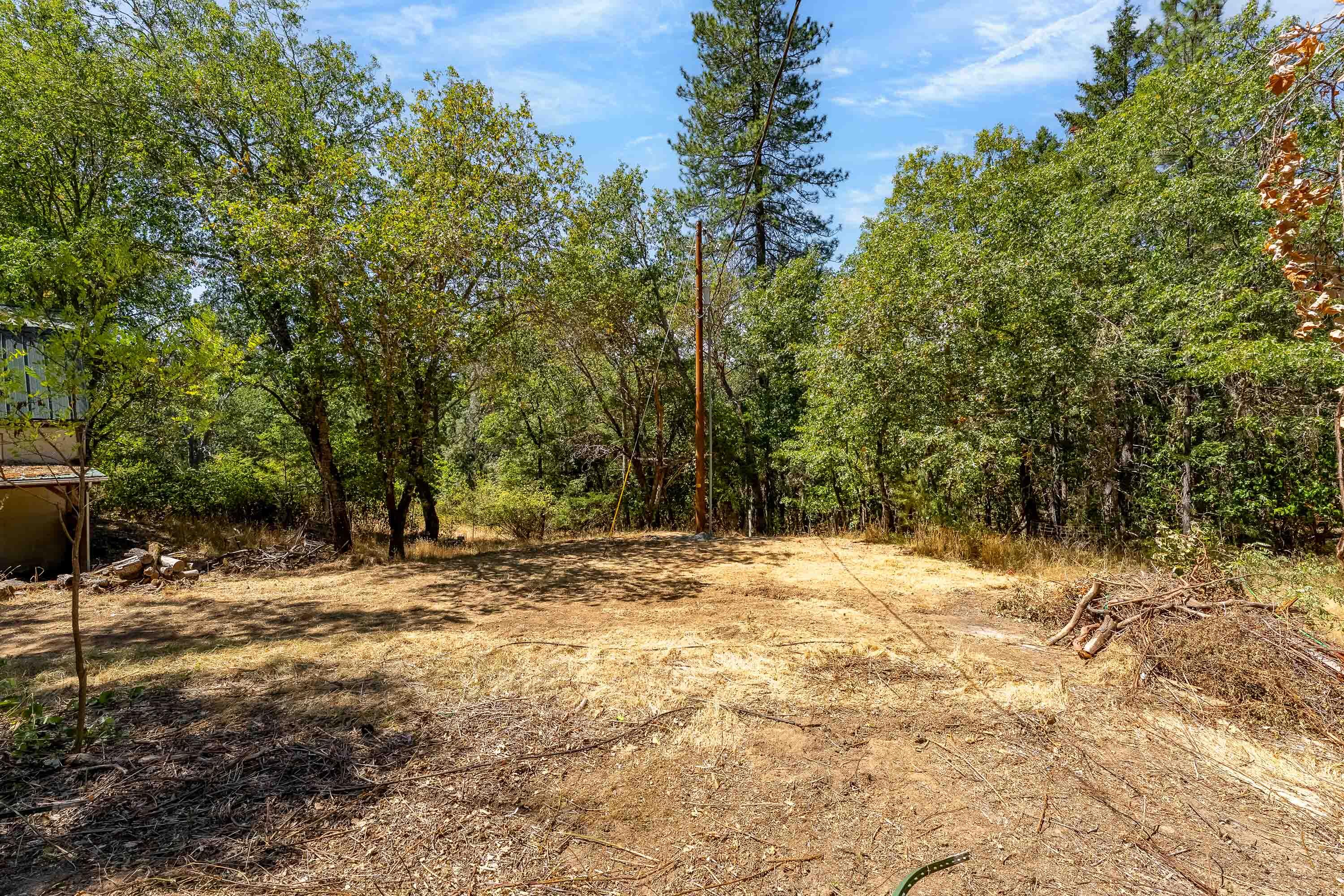 395 Stewart Road Grants Pass, OR 97526 - Photo 9 of 18 EXT (7 of 14)