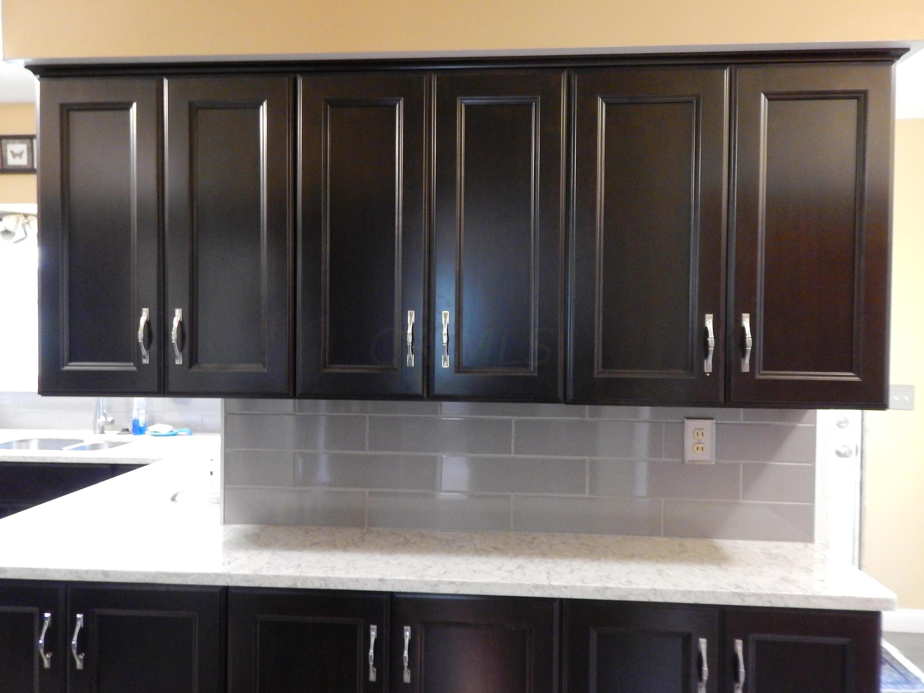 1074 Runyon Road Columbus, OH 43227 - Photo 6 of 24 Kitchen