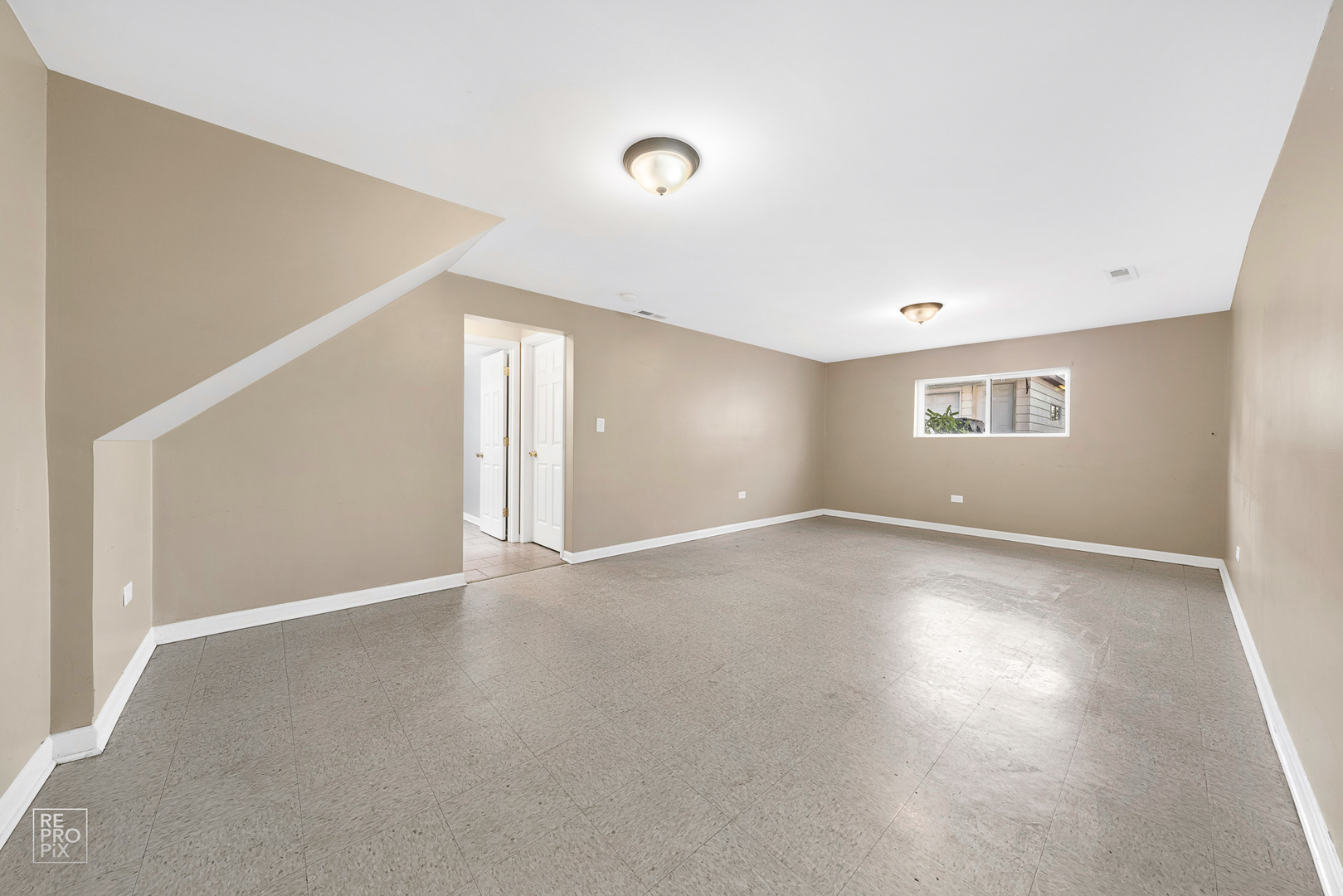18201 Ravisloe Terrace Country Club Hills, IL 60478 - Photo 11 of 17