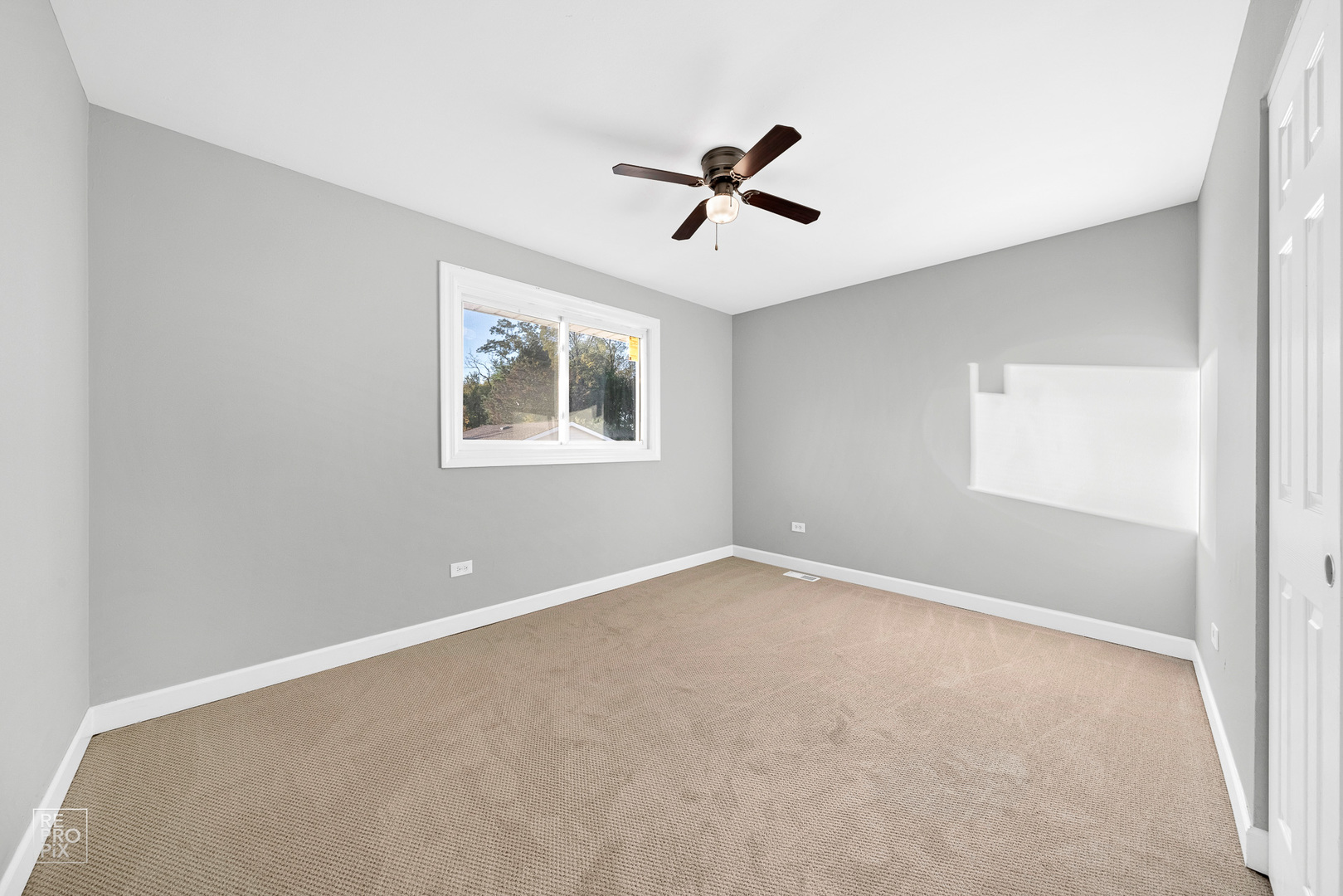 18201 Ravisloe Terrace Country Club Hills, IL 60478 - Photo 4 of 17