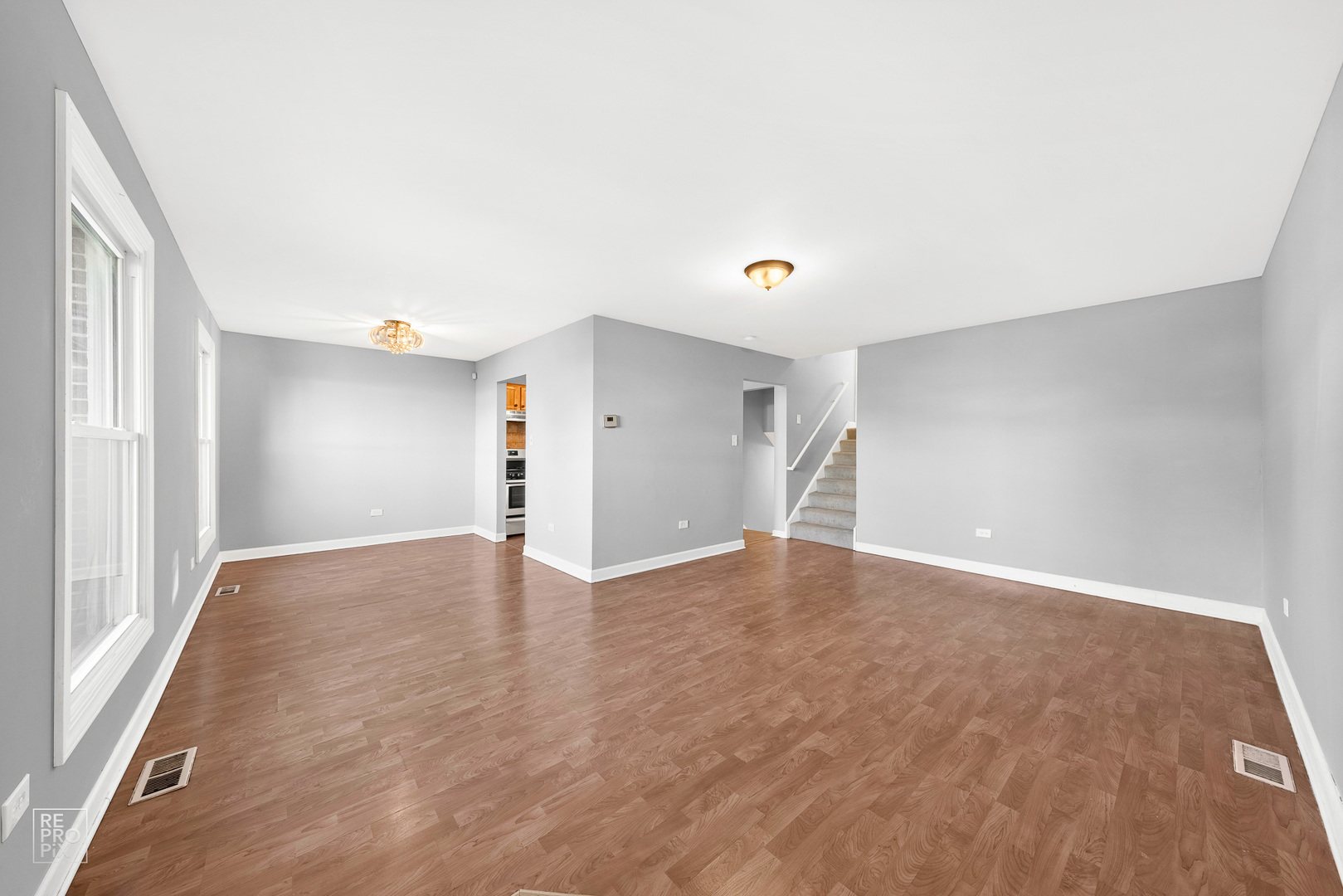 18201 Ravisloe Terrace Country Club Hills, IL 60478 - Photo 5 of 17