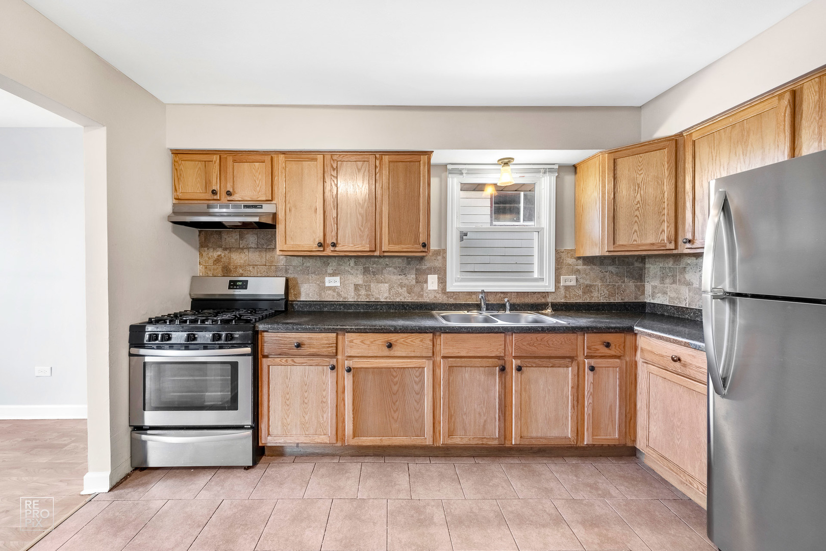 18201 Ravisloe Terrace Country Club Hills, IL 60478 - Photo 8 of 17