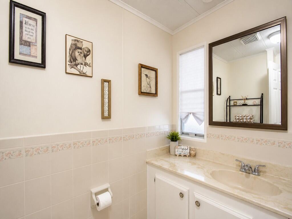174 Northeast Emerald Drive Jensen Beach, FL 34957 - Photo 29 of 38 Image00016