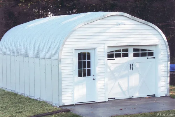 $300 | 2397 West Maplewood Avenue, Littleton, CO 80120