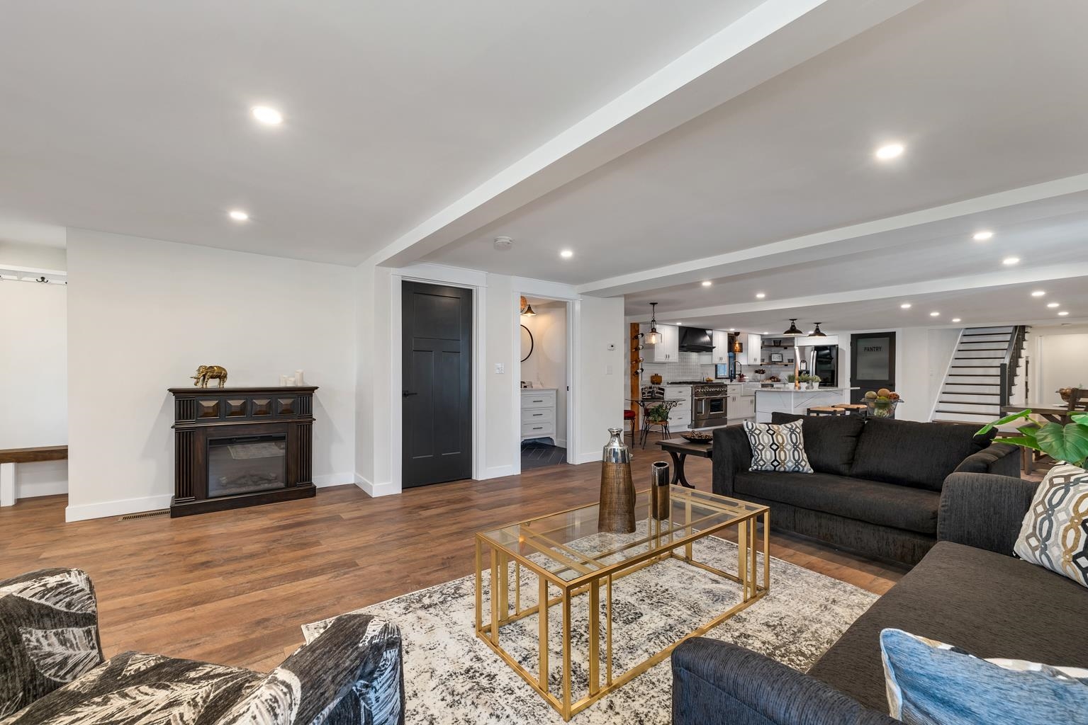 13 Nashua Road Windham, NH 03087 - Photo 7 of 40