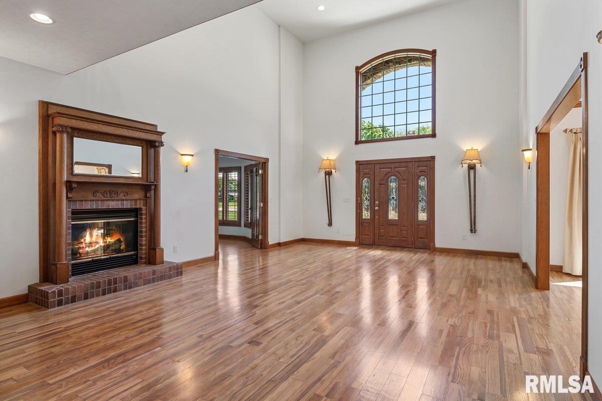 47 Woodland Trail Rochester, IL 62563 - Photo 6 of 96