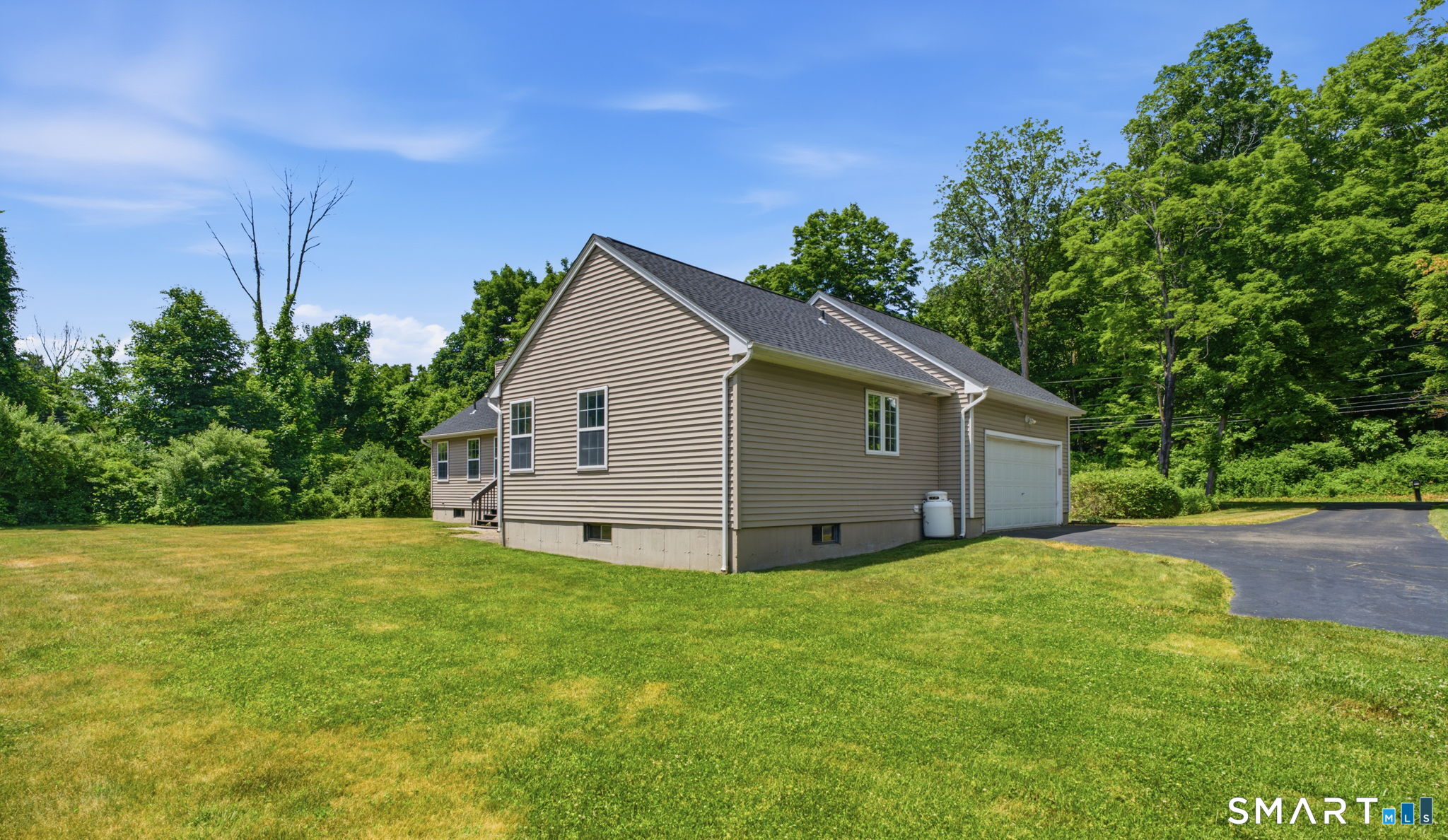 50 Hoskins Road Bloomfield, CT 06002 - Photo 6 of 39