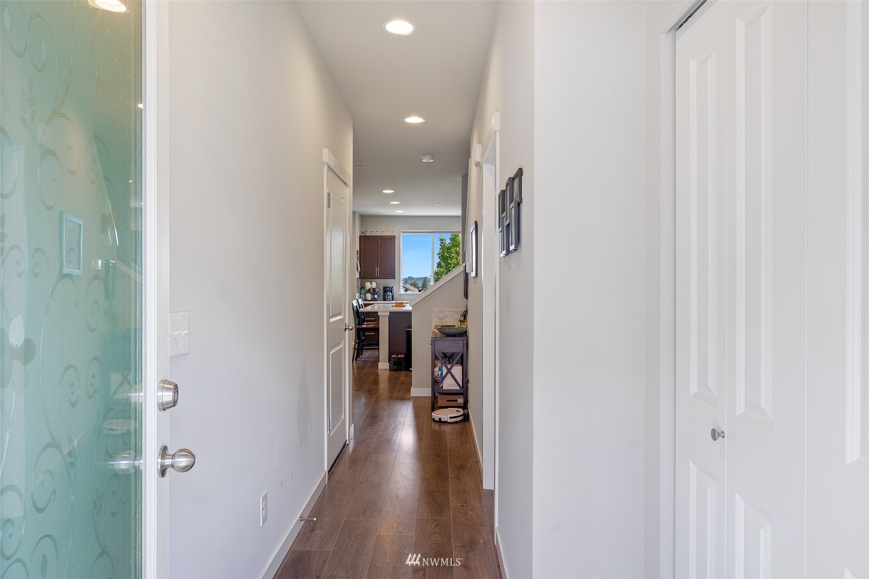 1024 Magnuson Way Bremerton, WA 98310 - Photo 10 of 28 Gallery Image 10