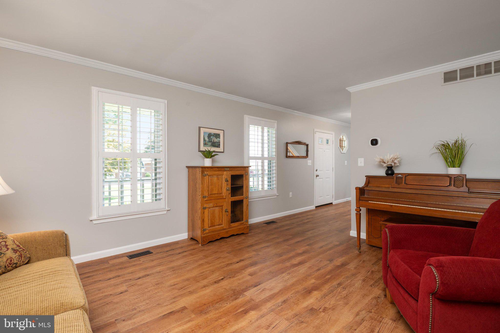 7106 Gaither Road Sykesville, MD 21784 - Photo 30 of 67 Living room