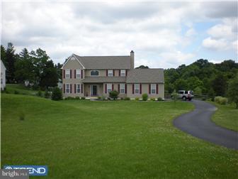 105 Sunset Road Oxford, PA 19363 - Photo 2 of 9 Exterior Front