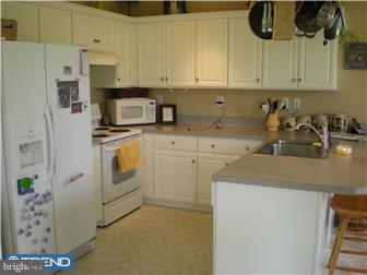 105 Sunset Road Oxford, PA 19363 - Photo 5 of 9 Kitchen