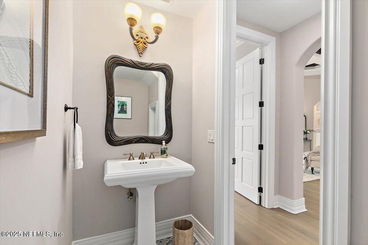 23 Corona Road Ponte Vedra Beach, FL 32082 - Photo 23 of 61 Powder room