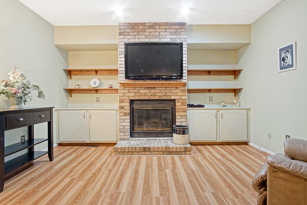 9910 Gerig Road Leo, IN 46765 - Photo 11 of 36 Gallery Image 11