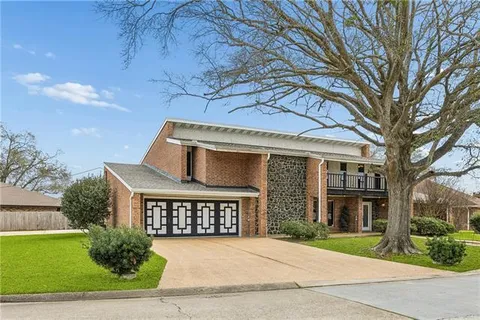 $430,000 | 1401 Avenue E, Marrero, LA 70072