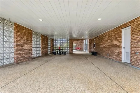 $430,000 | 1401 Avenue E, Marrero, LA 70072