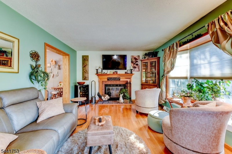 24 Shore Road Andover, NJ 07821 - Photo 4 of 42