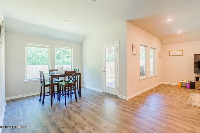 $2,100 | 521 Saddle Crest Drive, Lafayette, LA 70507