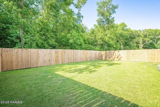 $2,100 | 521 Saddle Crest Drive, Lafayette, LA 70507