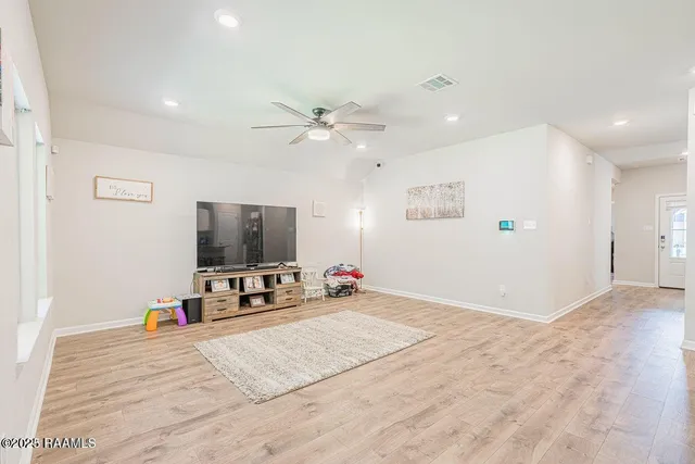 $2,100 | 521 Saddle Crest Drive, Lafayette, LA 70507