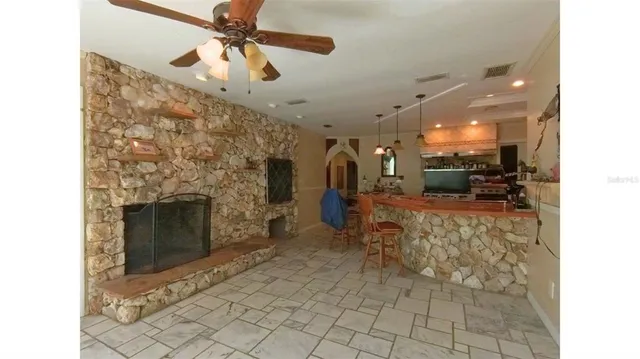 $2,200,000 | 4540 West Highway 318, Citra, FL 32113