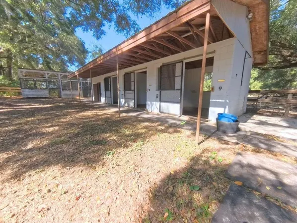 $900,000 | 4540 West Highway 318, Citra, FL 32113