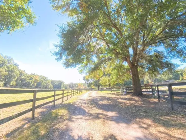 $900,000 | 4540 West Highway 318, Citra, FL 32113