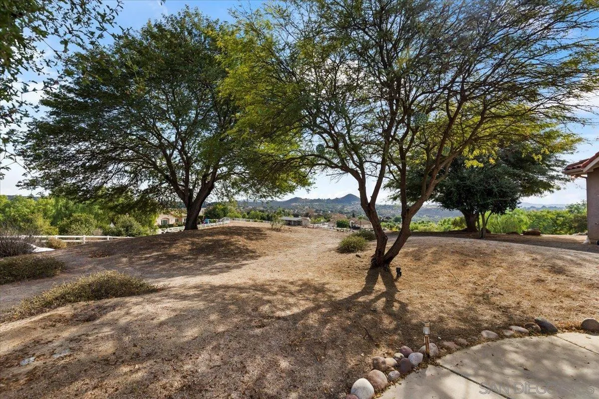 31252 North Star Way Valley Center, CA 92082 - Photo 9 of 70