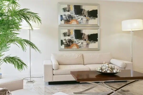 $2,200 | 2000 Presidential Way, Unit 306, West Palm Beach, FL 33401