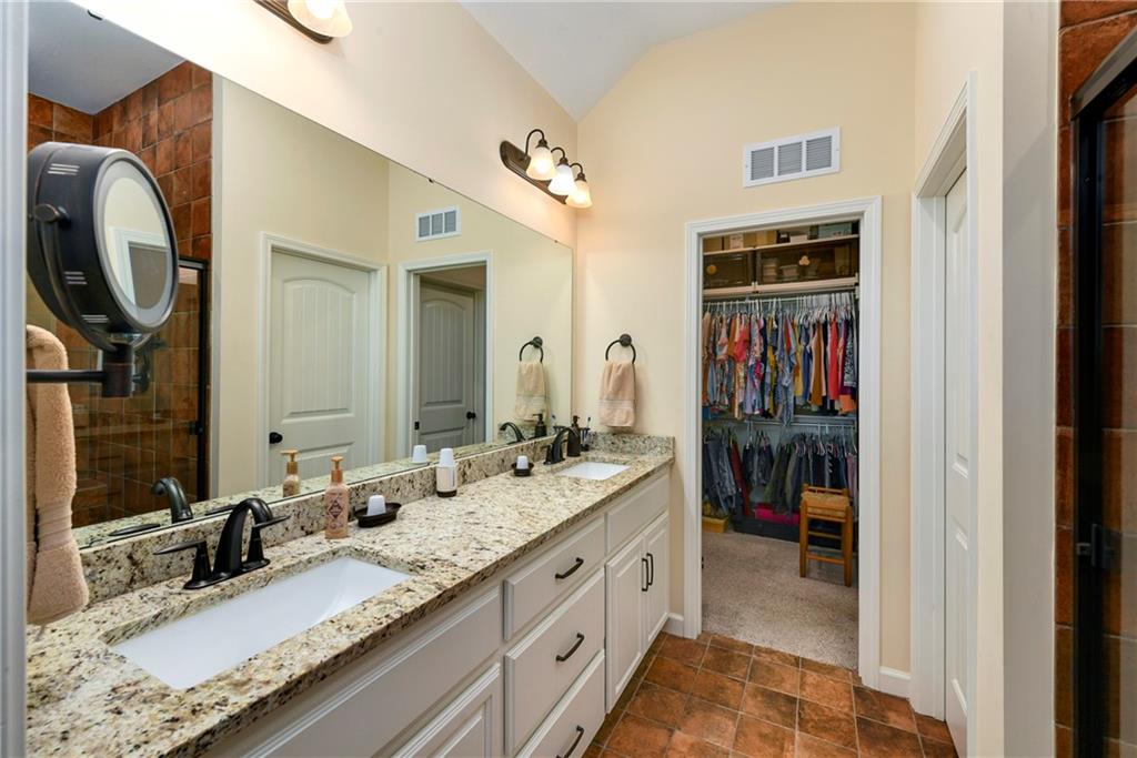 19008 189th Street Spring Hill, KS 66083 - Photo 34 of 57