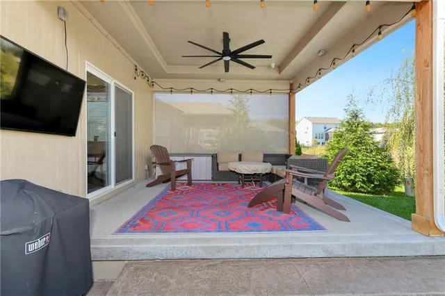 $599,000 | 19008 189th Street, Spring Hill, KS 66083