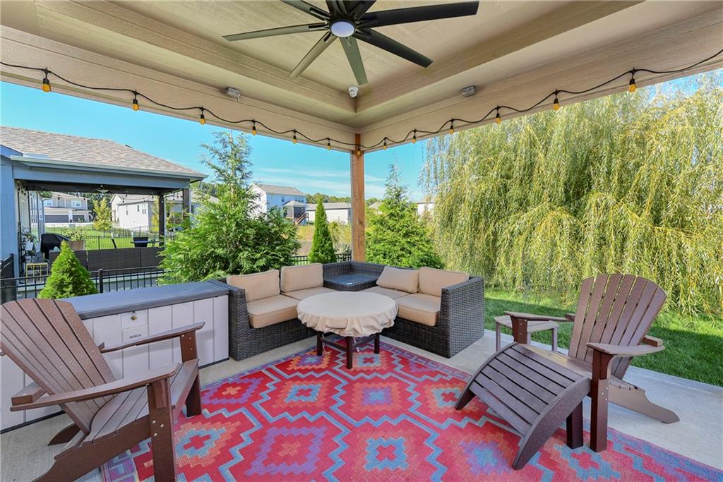 19008 189th Street Spring Hill, KS 66083 - Photo 5 of 57