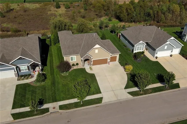 $599,000 | 19008 189th Street, Spring Hill, KS 66083