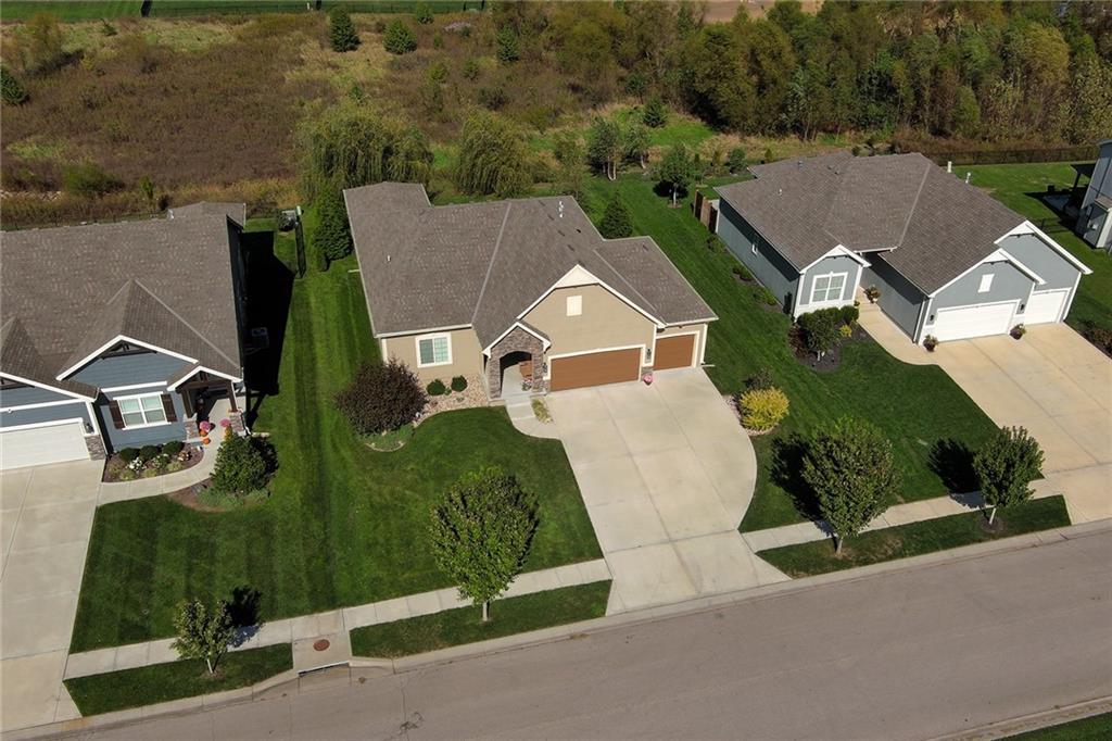 19008 189th Street Spring Hill, KS 66083 - Photo 10 of 57