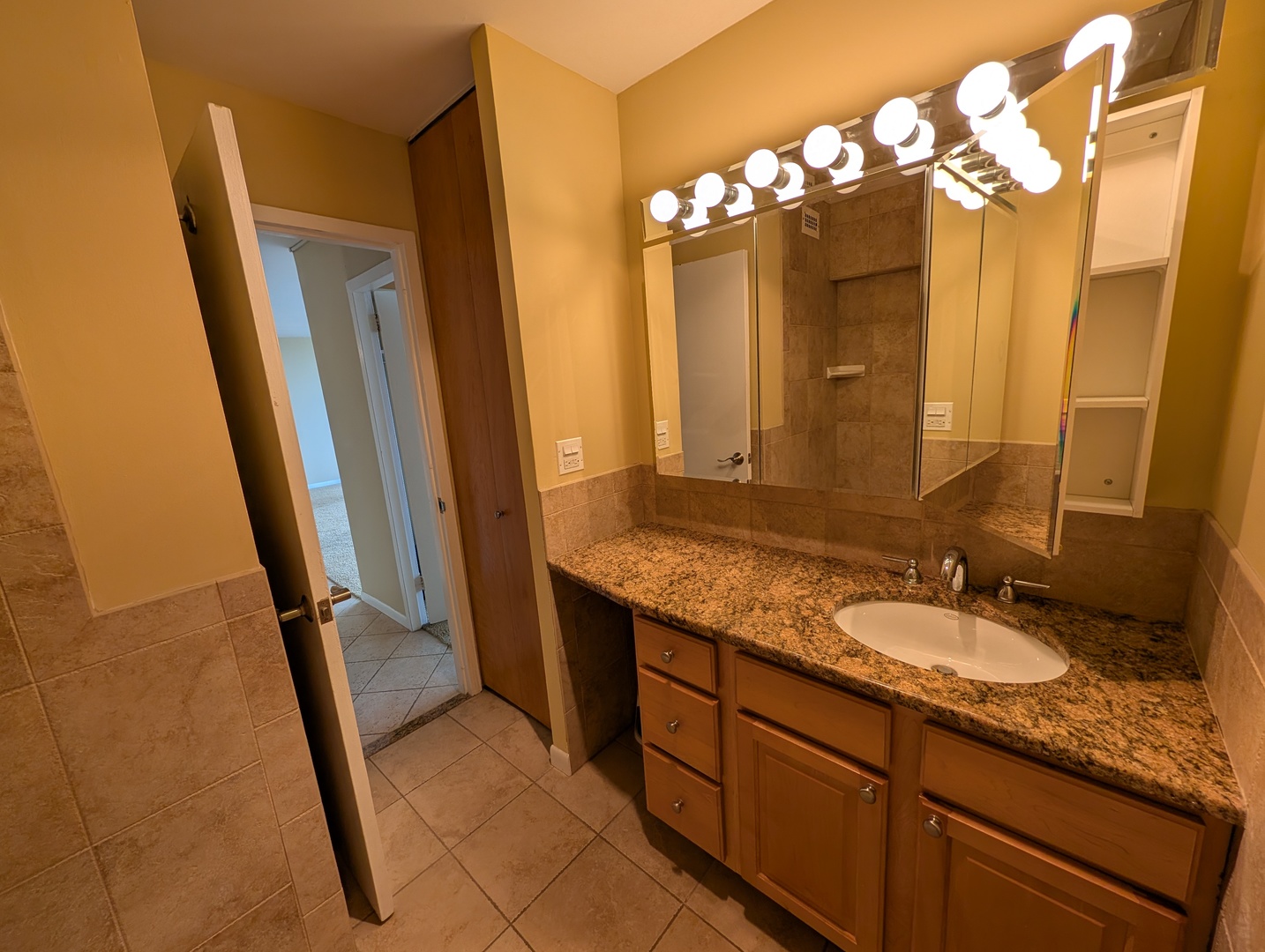 5455 North Sheridan Road, Unit 3103 Chicago, IL 60640 - Photo 10 of 27