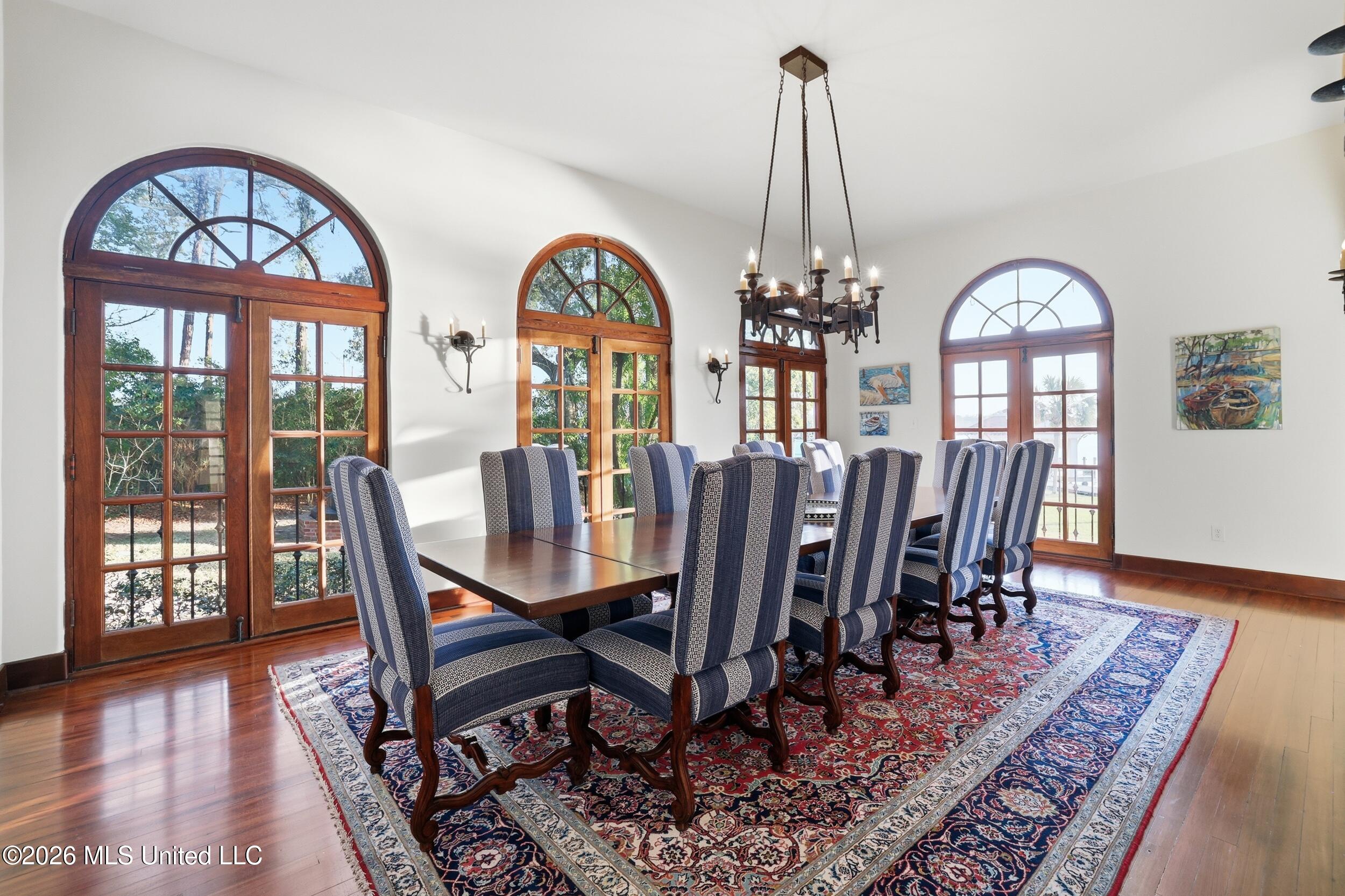 13801 Arbor Circle Ocean Springs, MS 39564 - Photo 29 of 95 FORMAL DINING
