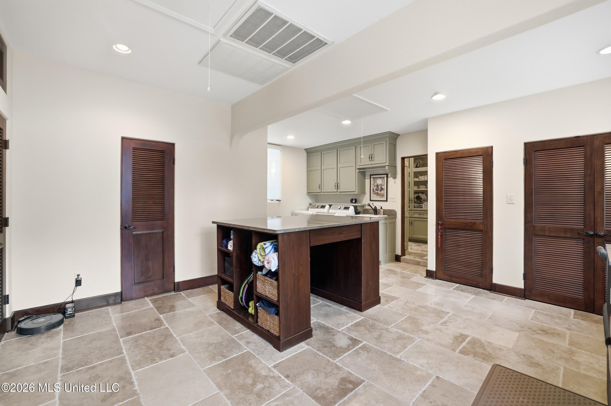 13801 Arbor Circle Ocean Springs, MS 39564 - Photo 37 of 95 UTILITY