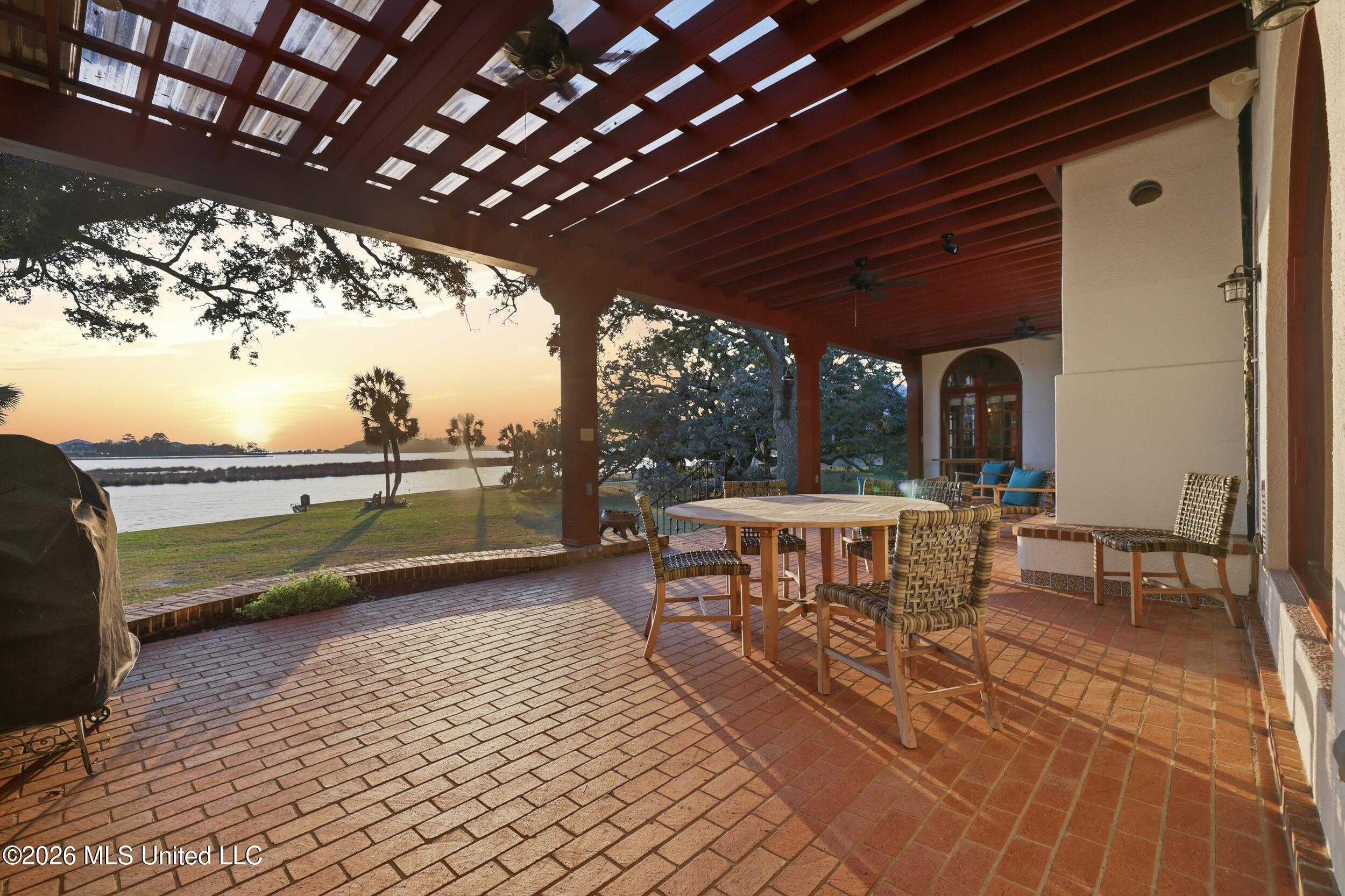 13801 Arbor Circle Ocean Springs, MS 39564 - Photo 74 of 95 VERANDA